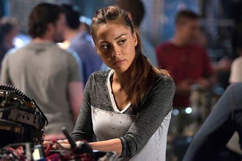 The 100 Lindsey Morgan Interview On Raven And The Cure