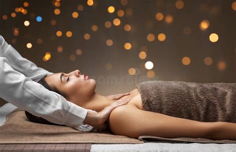 Woman Having Face And Head Massage At Spa Stock Image Image Of Beautiful Pampering 235933719