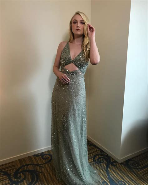 Dakota Fanning Hollywood Actress 26 In 2020 Dakota Fanning Nice