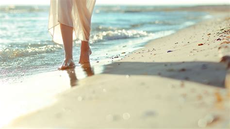 1920x1080 1920x1080 Beach Legs Girl Mood Heels Sand Macro Coolwallpapersme