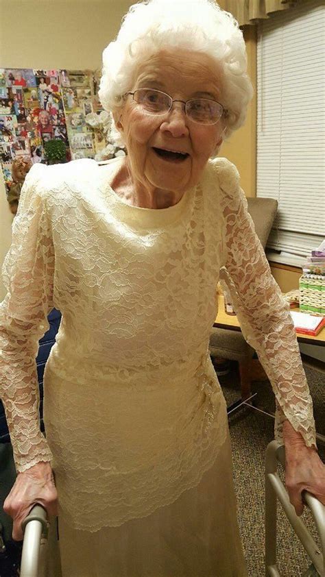My Year Old Great Grandma Had Prom At Her Nursing Home She Never