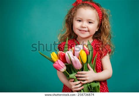 Cute Little Girl Holding Tulip Bouquet Stock Photo 258736874 Shutterstock