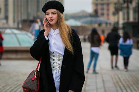 The Best Street Style From Russia Fashion Week Fall 2017 Russia Fashion Cool Street Fashion