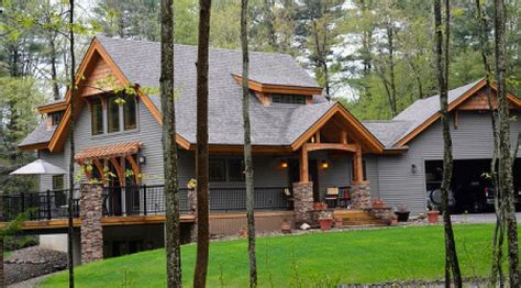 One of many advantages is that a post and beam home does not have the design limitations found with a stacked log package due to settling. Post and Beam Homes