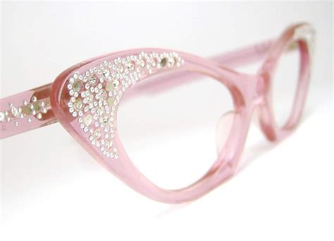 Pin By Littlellp On Pink 2 Eye Wear Glasses Vintage Pink Pink