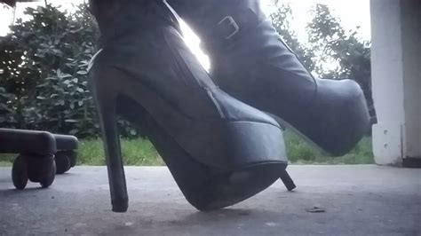 Crushing Cans In High Heel Boots Youtube