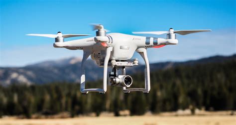At just under $1,000 it's an attractive option, but budget shoppers may be drawn to the phantom 3 standard ($499.00 at dji). DJI Phantom 3 Advanced Review | GearLab