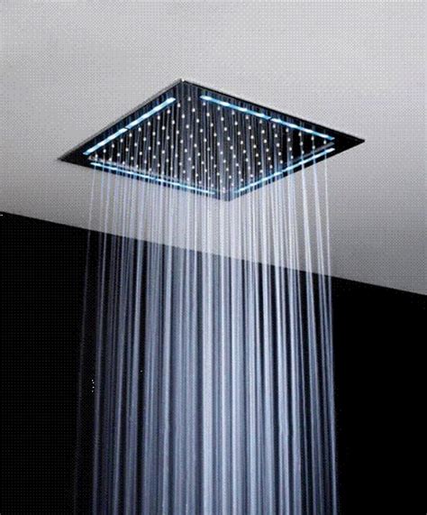 There are several benefits to a ceiling mount shower head, which is available in two installation types. Ceiling shower Head | Ceiling shower head, Ceiling mounted ...