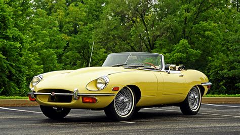 Photo Jaguar 1968 E Type Convertible Retro Yellow Cars