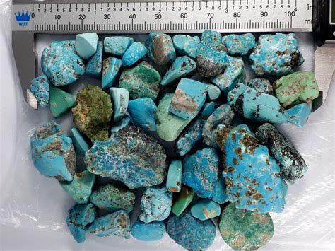 Top Quality Natural Untreated Rough Persian Turquoise 724 Cts