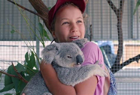 Koala Kuscheln Mit Izzy 13 Jährige Tierschützerin Wird Netflix Star