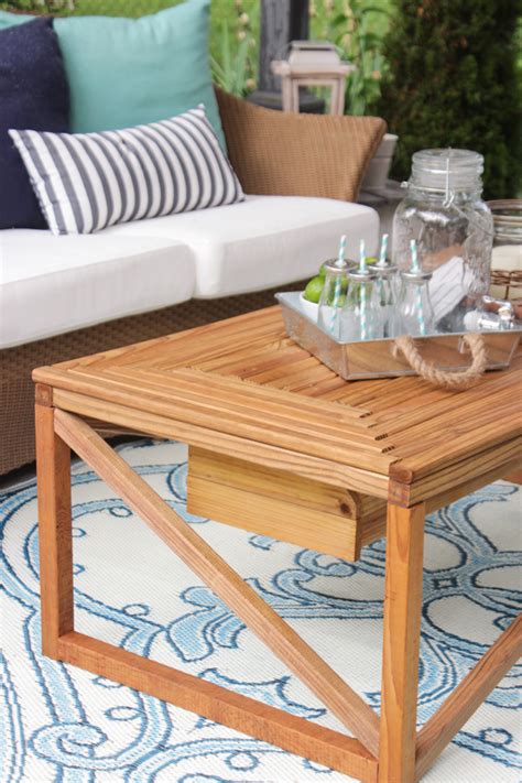 It's perfect for backyard barbecues, patio parties or just lounging on your patio or by the pool. Outdoor Coffee Table with Beverage Cooler - Shades of Blue ...