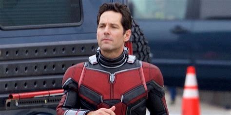 Paul Rudd Runs In Costume On The Set Of ‘ant Man And The Wasp First