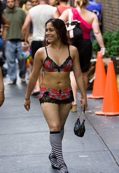 Most Hot And Sexy Photos In World In New York City Sexy Girl Walking
