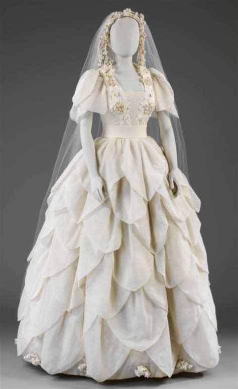 Wedding Dress 1876 The Victoria And Albert Museum