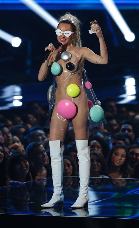 Top 10 Crazy Outfits Miley Cyrus Wore At The Mtv Video Music Awards When In Manila