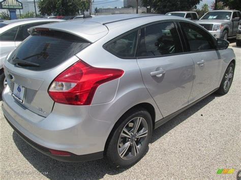 Ford focus se 2014, gris *precio rd$ 415,000 **garantia hasta 1 año** motor 2.0,v4,2wd * versión americana * información: 2014 Ingot Silver Ford Focus SE Hatchback #96420305 ...