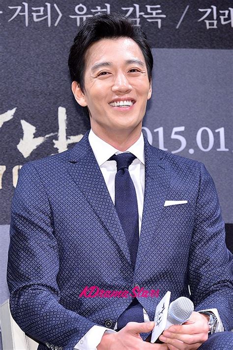 See more ideas about kim rae won, kim, rae. Kim Rae Won Attends a Press Conference of Upcoming Movie ...