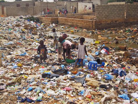A Crise Do Lixo Em Luanda é Metáfora De Uma Grande Crise Política E Social Por Angola