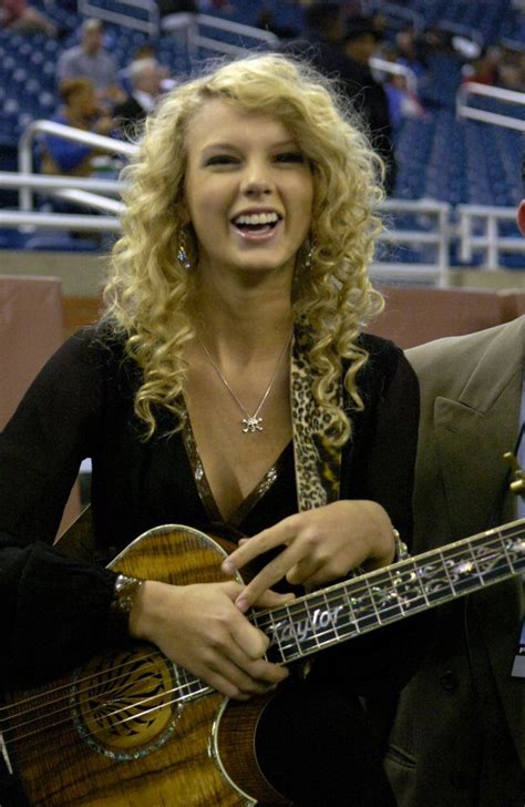 From Rising Country Singer To Pop Star Taylor Swifts 14 Year