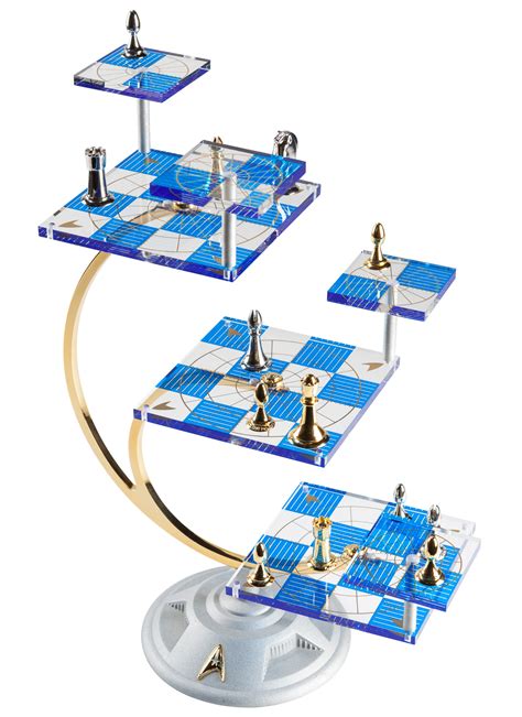The Trek Collective Franklin Mint Tridimensional Chess Set Returning
