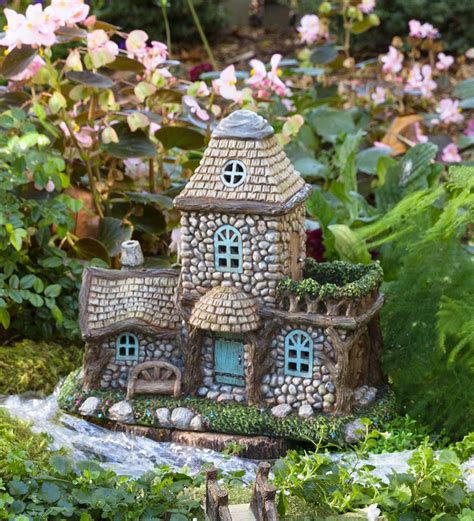 Fairy Miniatures Garden 32 Creative Design Ideas