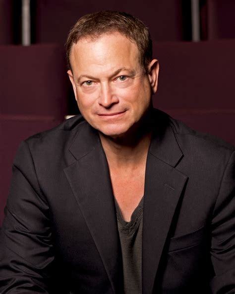 The John Wayne Cancer Institute Auxiliary To Honor Gary Sinise And