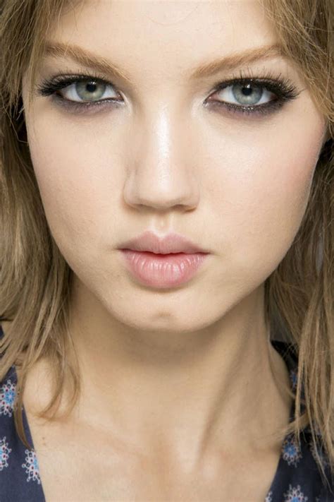 the best makeup looks from spring 2014 makeup trends best makeup products spring beauty trends
