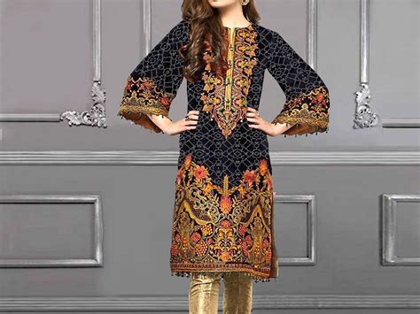 Embroidered Lawn Suit With Chiffon Dupatta Price In Pakistan M011780 2022 Designs Reviews