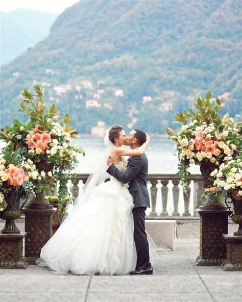John Legend And Chrissy Teigen Kissing At Wedding Celebrity Wedding