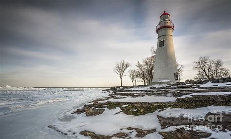 Marblehead Lighthouse Winter Photograph By James Dean