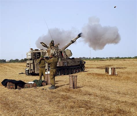 Gaza Bombardment Continues Israeli Tanks At Border News