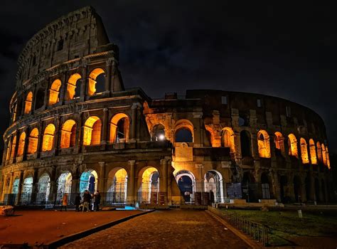 Rome Night Private Tour By Car Through Eternity Tours