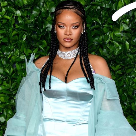 Rihannas Makeup Artist Reveals The Stars Mascara And Eyeliner Trick