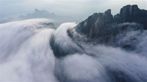 Stunning Cloud Waterfall Appears In Mount Sanqingshan E China Cgtn