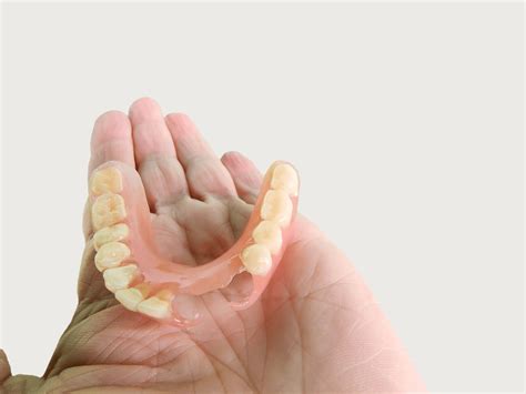 When Dentists Should Use Flexible Partial Dentures Dandy