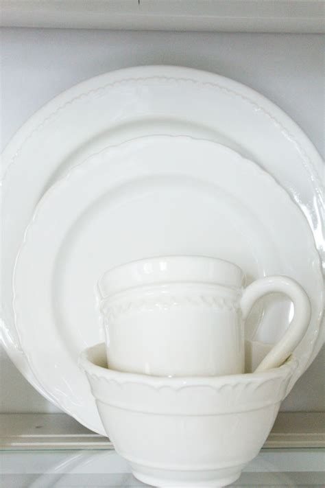 50 Gorgeous White Dinnerware Sets With Farmhouse Style Making It In