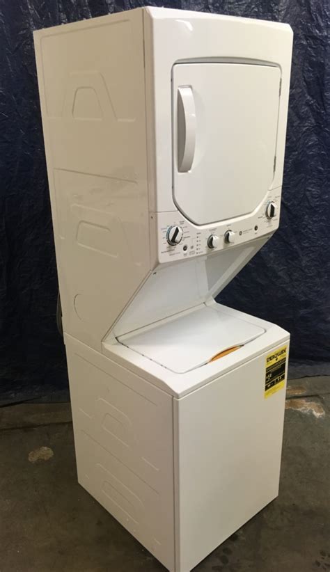 Large Images For Brand New 24″ Ge Spacemaker 20 Cu Ft Electric