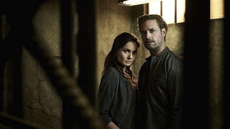 Carlton Cuse Breaks Down Colony Finale Previews Season 3 Hollywood