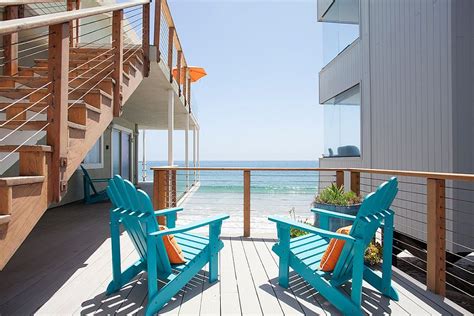 20 Dreamy Beach Style Decks For A Relaxing Staycation