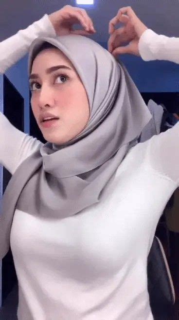 pin by derifal sn on nafsuin in 2020 hijabi girl beutiful girls arab girls hijab