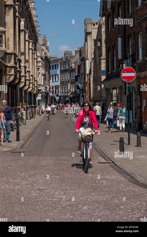 Cyclists Cambridge City Centre Hi Res Stock Photography And Images Alamy