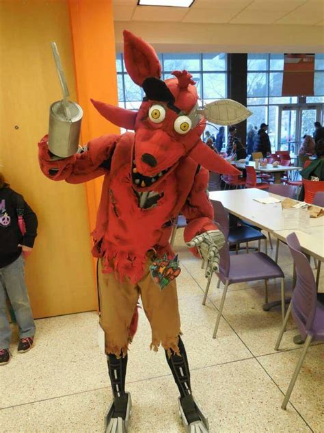 My Foxy From Fnaf Cosplay Best Diy Halloween Costumes Diy Halloween