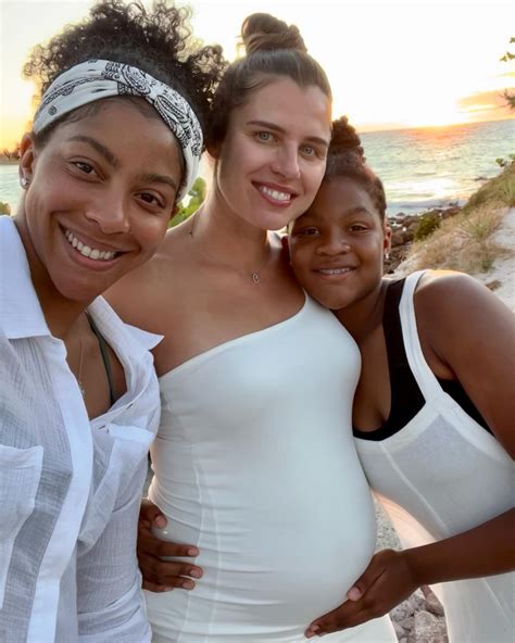 Wnba Star Candace Parker Expecting Baby With Wife Anna Petrakova And