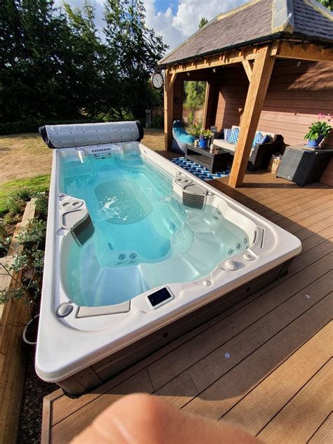 Hydropool Midlands Mr And Mrs Pape 2022 Hot Tub And Swim Spa Awards Uk Pool And Spa Awards