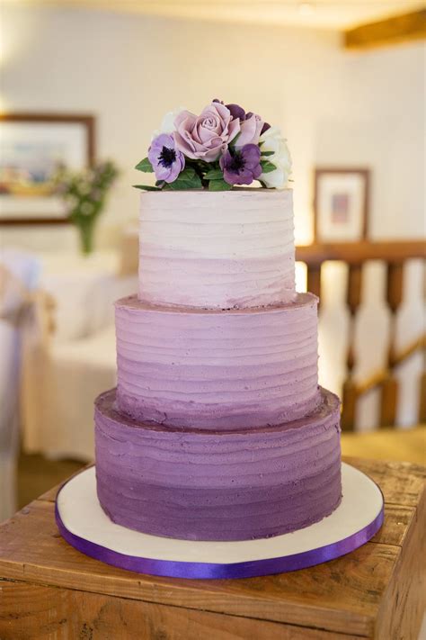 Wedding Cake Purple Ombre Lilac Wedding Themes Pantone Wedding Colors Lavender Wedding Cake