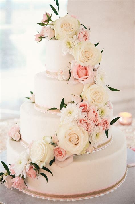 20 Most Romantic Floral Wedding Cakes You Can Imagine Weddinginclude