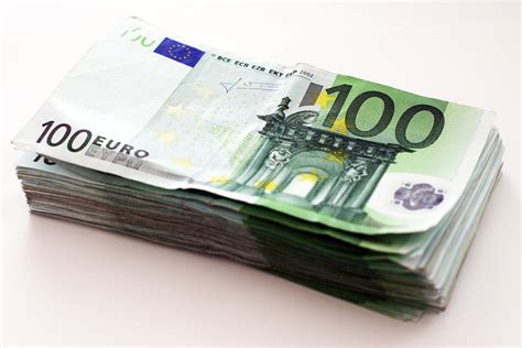 160mm x 82mm (größe entspricht der 500 euro banknote). 500 Euro Scheine Bündel / 500 Euro Schein: Amazon.de ...