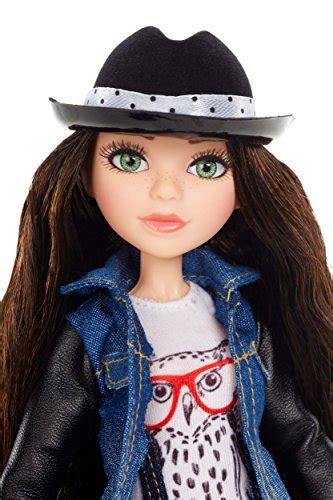 Mckeyla has brown hair and pale skin. Project Mc2 Experiment with Doll - McKeyla's Lava Light ...