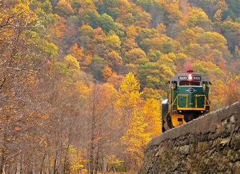 10 Scenic Train Rides That Are Perfect For Us Leaf Peeping The Points Guy